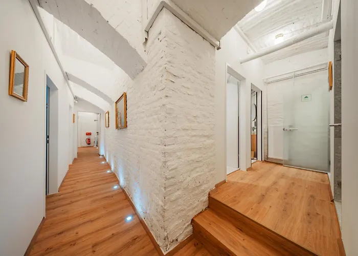 Green Apartments Хостел